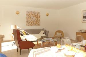 Posezení v ubytování Superbe maison familiale proche de la mer