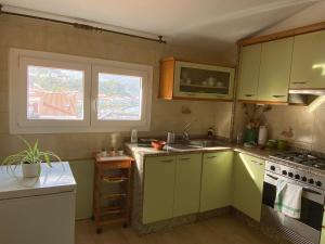 Η κουζίνα ή μικρή κουζίνα στο Apartamento da Laxeira