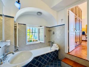 Koupelna v ubytování YourHome - La Casa di Chiara + 21 fotografií