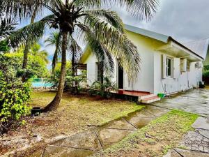 Κήπος έξω από το Villa Bois de sable avec piscine à la Saline les Bains