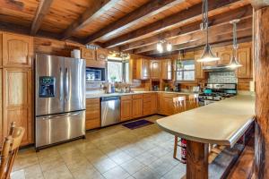 Gallery image of Lock Haven Cabin with Wood Stove and Mountain View! in Lock Haven