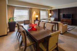 Uma TV ou centro de entretenimento em Sheraton Mendoza Hotel