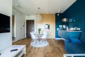 Posedenie v ubytovaní VipWarsawApartments Sapphire Mennica Residence