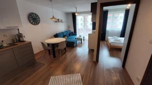 Postel nebo postele na pokoji v ubytování Apartament przy Łąkach - Zakodomki (Kraków)