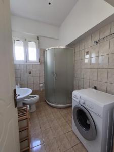 Philoxenia Apartments tesisinde bir banyo