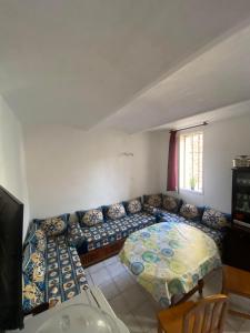 Photo de la galerie de l'établissement Superbe appartement rénové avec jardin calme, à Buis-les-Baronnies