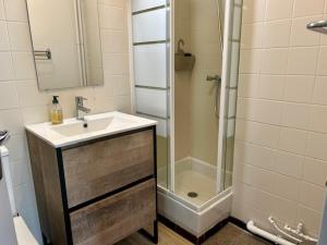 Ванная комната в Studio Marseille au vieux port plein centre au calme