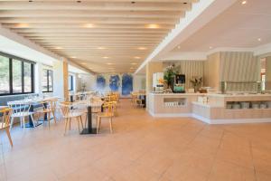 Ресторан / где поесть в Hotel Playa Mondrago