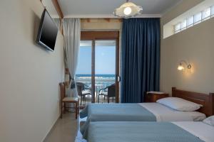 Gallery image of Kyma beach accommodation Poseidon apartment 6 guests in Kolymvari