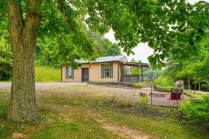 Κήπος έξω από το Swaying Pines Cabin