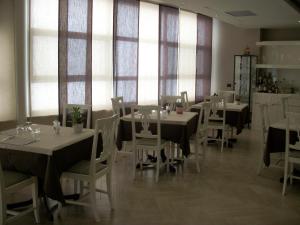 Restaurace v ubytování Hotel Motel 2