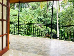 Fotografie z fotogalerie ubytování Carmel Hill Resort v destinaci Ambagamuwa