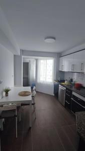 A cozinha ou cozinha compacta de Apartamento en Inferniño Ferrol