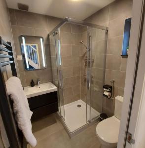 Koupelna v ubytování 't Witte Huisje met Jacuzzi optioneel