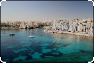 Foto dalla galleria di St Julian's Mercury Tower high floor Studio Apartment in the Sky in Tallest Zaha Hadid Tower in Malta a San Giuliano