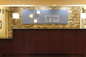 Gallery image of Holiday Inn Express Hotel & Suites Chicago-Algonquin, an IHG Hotel in Algonquin