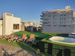 Swimmingpoolen hos eller tæt på Puerto Marina 1