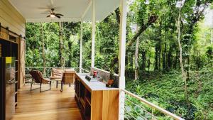 Zahrada ubytování Banofi Hills - dream getaway for nature lovers + 13 fotografií