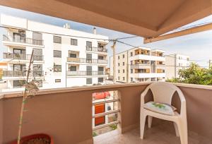Balkón nebo terasa v ubytování Apartment Kiara with Pool