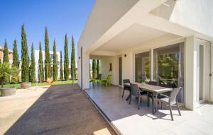 A garden outside Casa Libasci