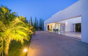 A garden outside Casa Libasci