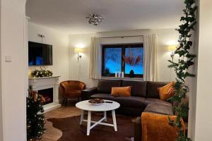 Khu vực ghế ngồi tại Furnished Chalet in Saalbach Hinterglemm near ski lift