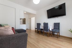 TV a/nebo společenská místnost v ubytování Apartments Senka