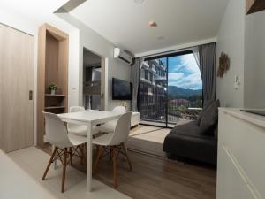 Dining area sa apartment