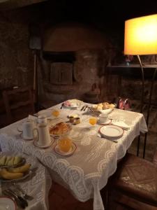 Comida no cama e café (B&B) ou em algum lugar perto