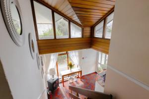 Ruang duduk di Killarney View House B&B