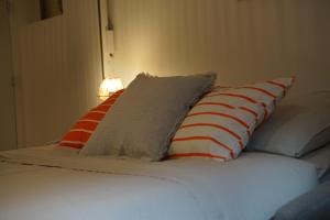 Gallery image of Studio cosy Eglise Notre-Dame-des-Calades in Villefranche-sur-Saône +2 photos