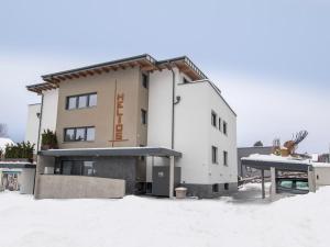 Apartment in the heart of Neukirchen žiemą