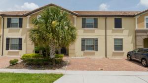 Budova, kde se prázdninový dům nachází