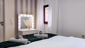 Afbeelding uit fotogalerij van Direkt am Rhein mit Burgblick nahe Rheinsteig bis 8 Personen, 2 Bäder, 4 Zimmer, Küche, Netflix in Kaub