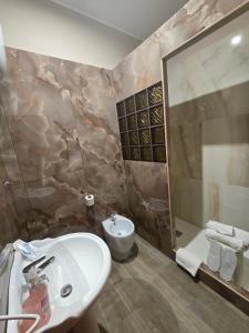 Koupelna v ubytování Hotel Iris