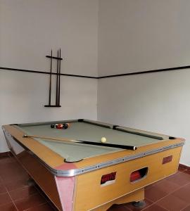 Biliár nebo kulečník v ubytování Calypso Beach Hotel
