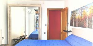 A bed or beds in a room at Los Caňos II - Calm Home - Option cheap parking Még 35 kép