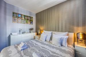 Katil atau katil-katil dalam bilik di Luxury Apartment with Whirlpool