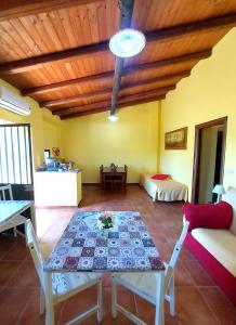 Khu vực ghế ngồi tại Villa Nadira