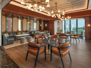 Restoran ili neka druga zalogajnica u objektu Hilton Saigon