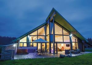 The building where the resort is located 