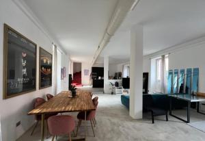 TV a/nebo společenská místnost v ubytování La casa di Wayne