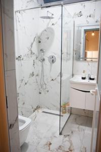 Koupelna v ubytování Wooden Art