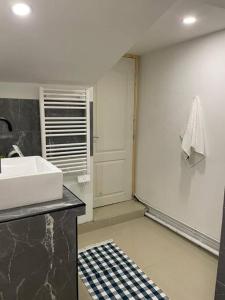 Photo de la galerie de l'établissement Les Loges de la Commanderie !, à Coulommiers