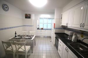 A cozinha ou kitchenette de Lobos Bay-Apartment With Unique Sea Views