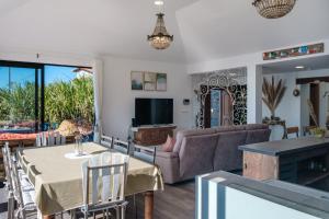 TV a/nebo společenská místnost v ubytování GuestReady - A marvellous stay in Calheta