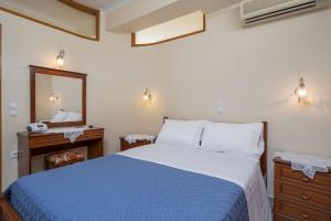 Gallery image of Kyma beach accommodation Corali apartment 4 guests in Kolymvari +13 photos