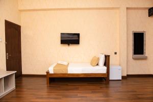 TV a/nebo společenská místnost v ubytování CROWN REGENCY- BADULLA