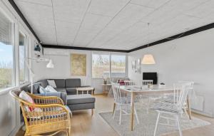 Setusvæði á Gorgeous Home In Haderslev