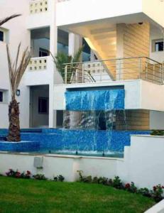 Басейн в или близо до Logement S+2 dans un hôtel 4* vue mer